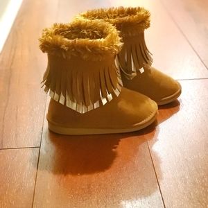 Toddler girl fur boots